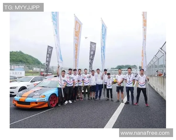 全球足球盛宴来袭 各大强队争夺冠军荣耀 精彩赛事一触即发